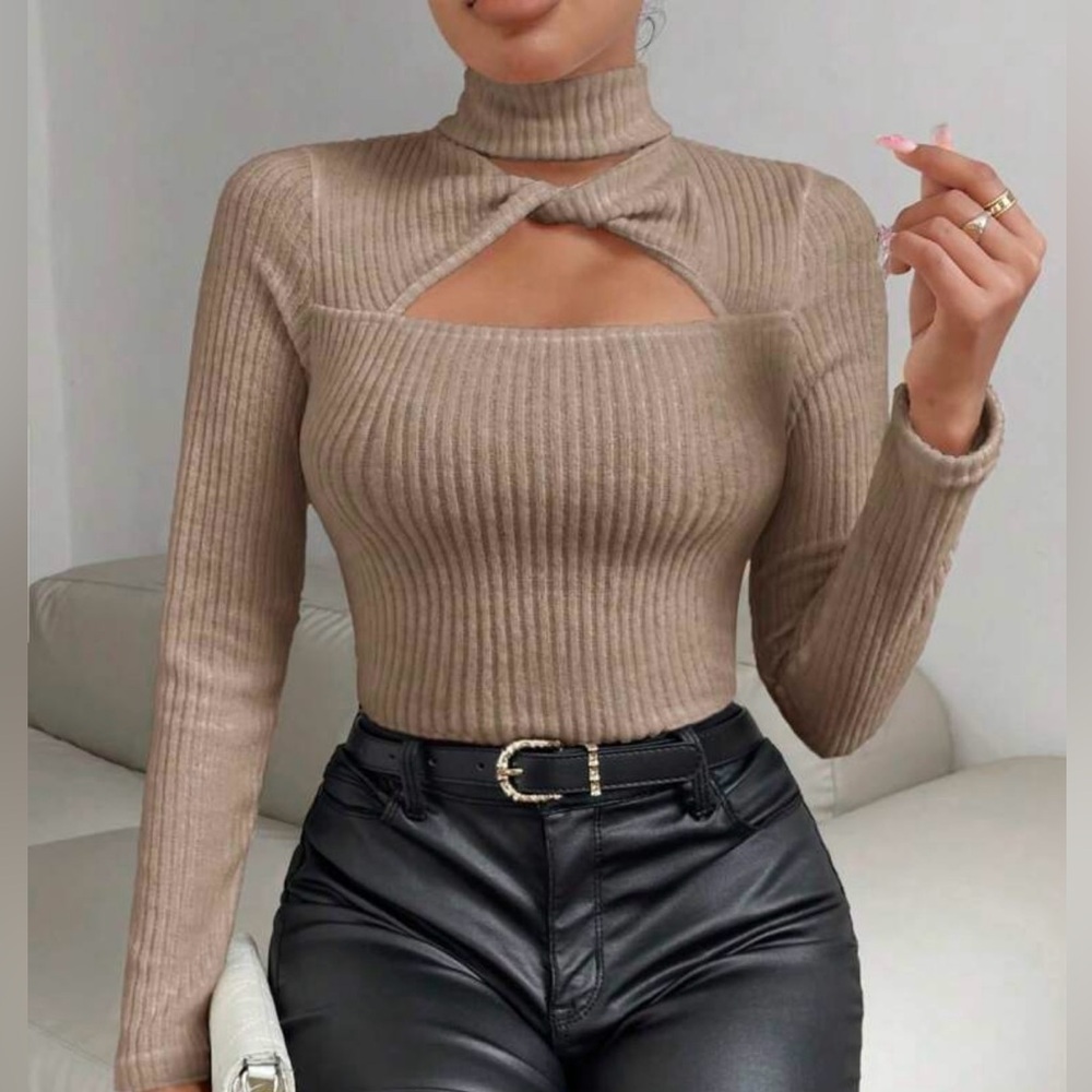 Allurite Cut Out Twist Front Mock
Neck Tee